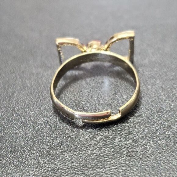 Gold tone red rhinestone bow ring - Picture 6 of 8